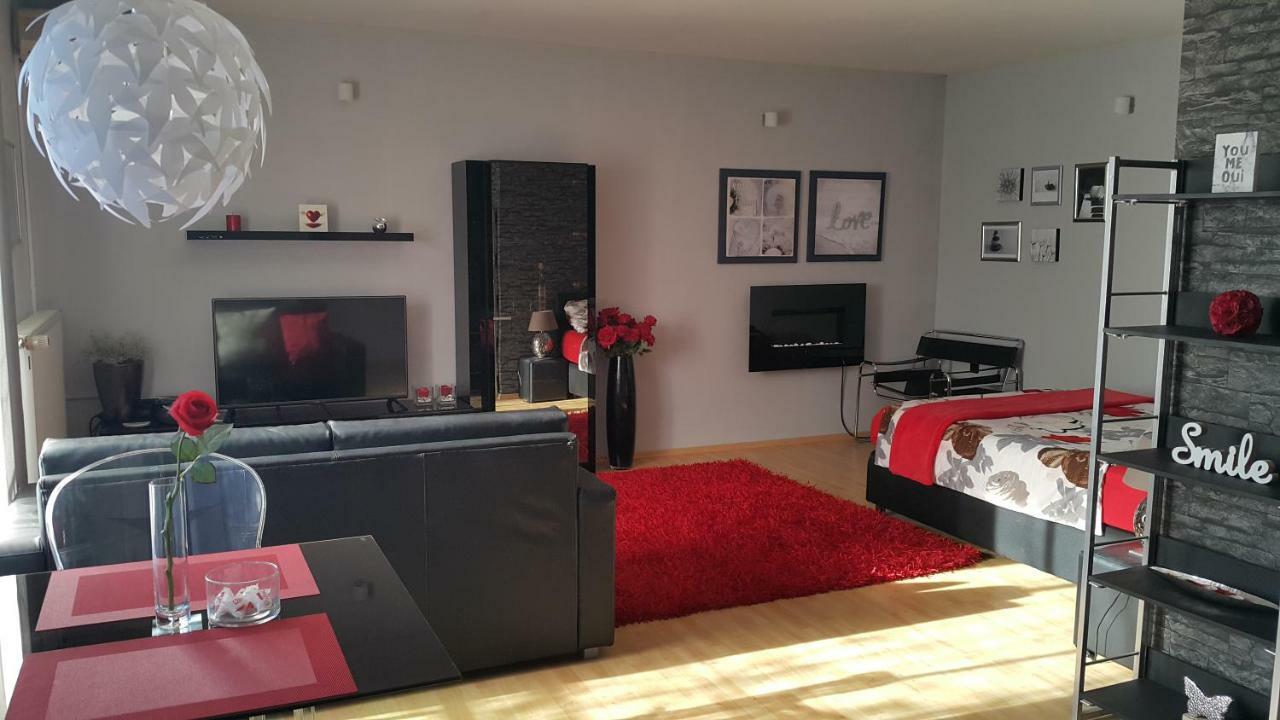 Apartment Rosy Ljubljana Buitenkant foto